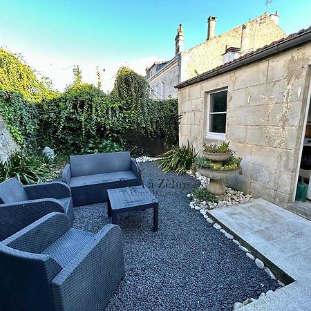 L'Authentique - Situe En Face Des Thermes Et Tout Proche Du Coeur De Ville Rochefort  Exterior foto