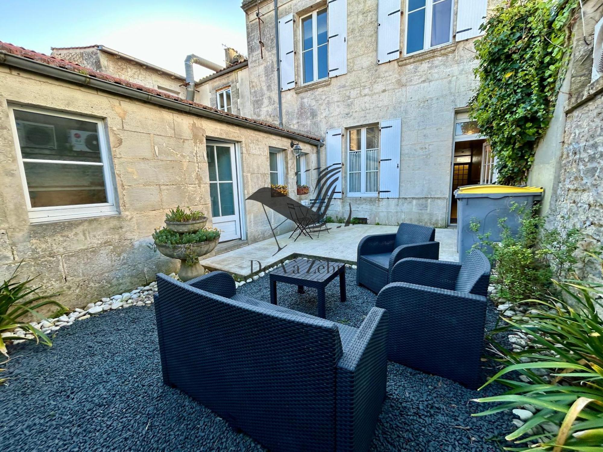 L'Authentique - Situe En Face Des Thermes Et Tout Proche Du Coeur De Ville Rochefort  Exterior foto